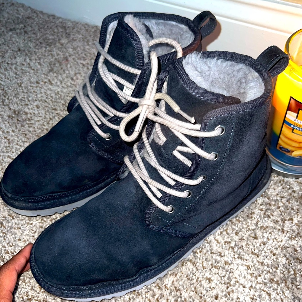 Navy Blue Mens Uggs .